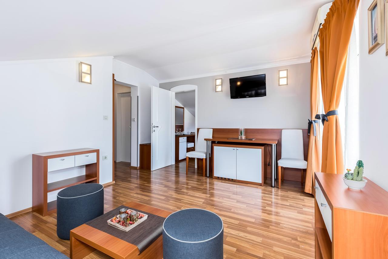 Villa Nada Lovran Εξωτερικό φωτογραφία